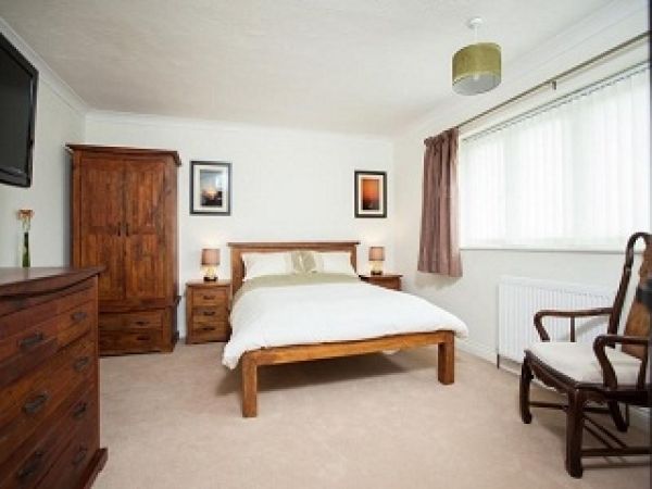 Housefortyone Bed and Breakfast