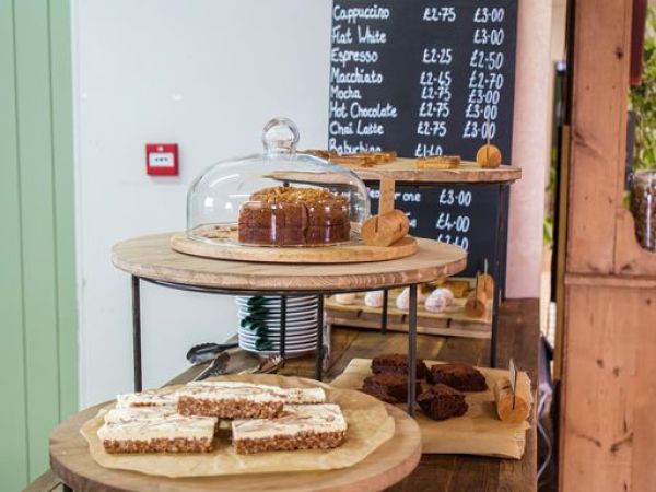 Hogshaw Farm Shop & Cafe