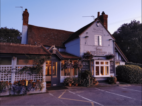 Three horseshoes Marlow