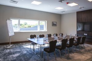 Winterlake Suite at Crowne Plaza Marlow