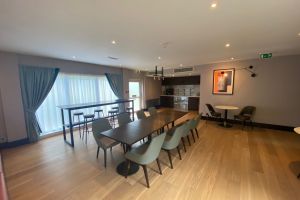 Winterlake Suite at Crowne Plaza Marlow